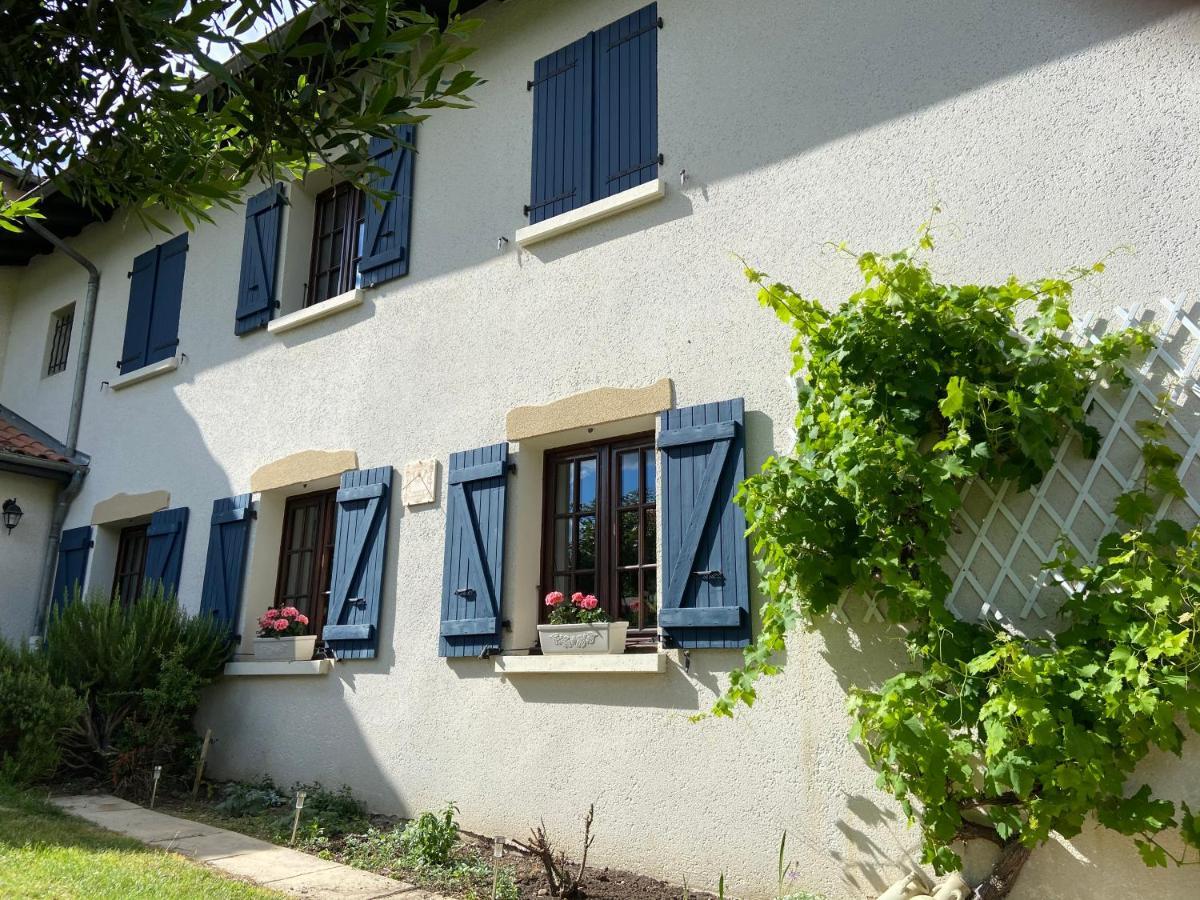 Bed and Breakfast Le Regrimet Avec Parking Gratuit Et Prive Lens-Lestang Exterior foto