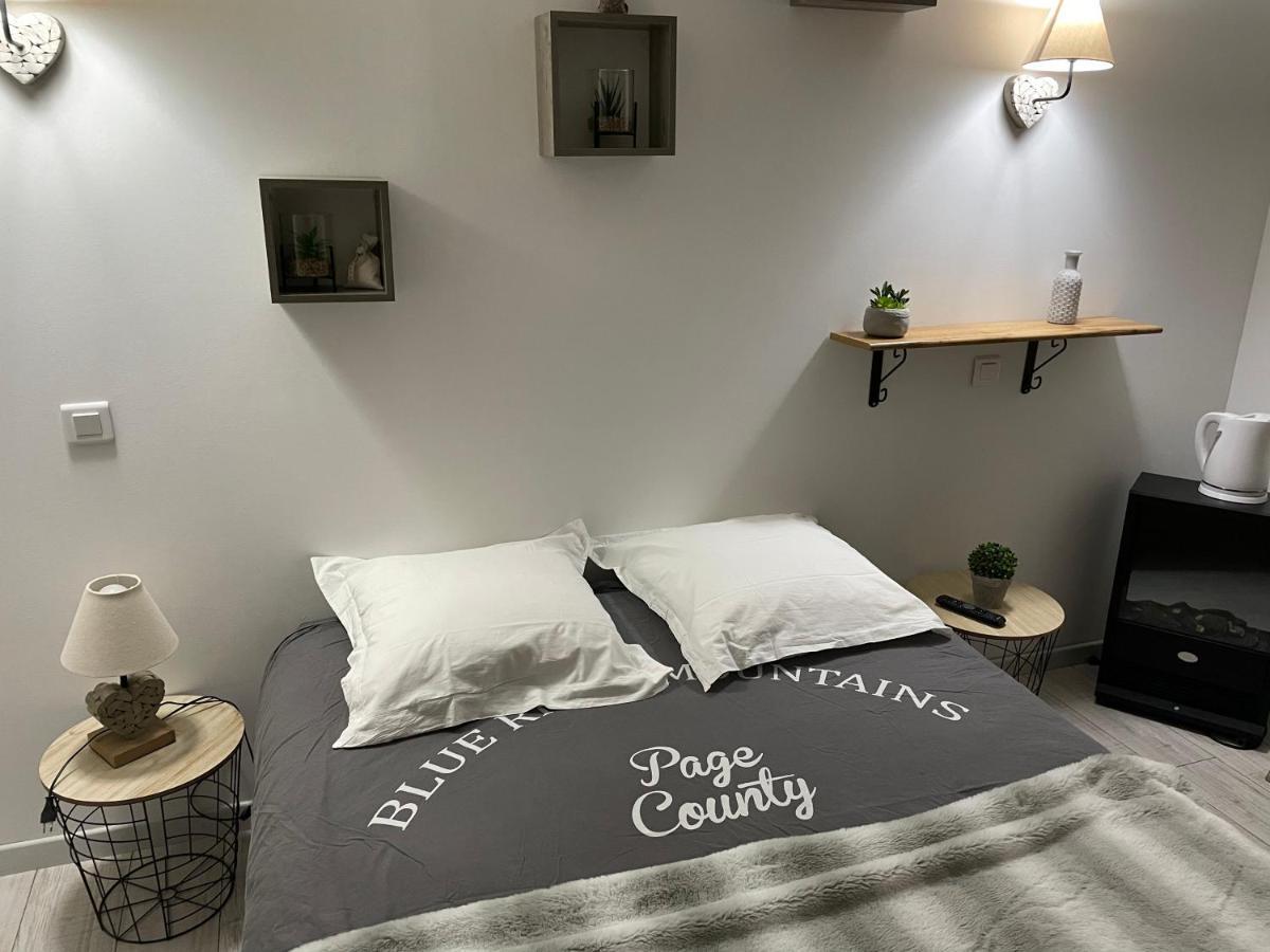 Bed and Breakfast Le Regrimet Avec Parking Gratuit Et Prive Lens-Lestang Exterior foto